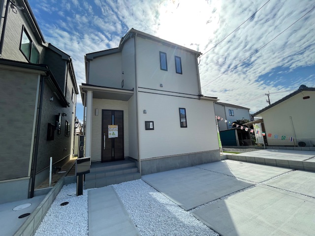 ☆大字熊野C棟　2,290万円　2階建☆